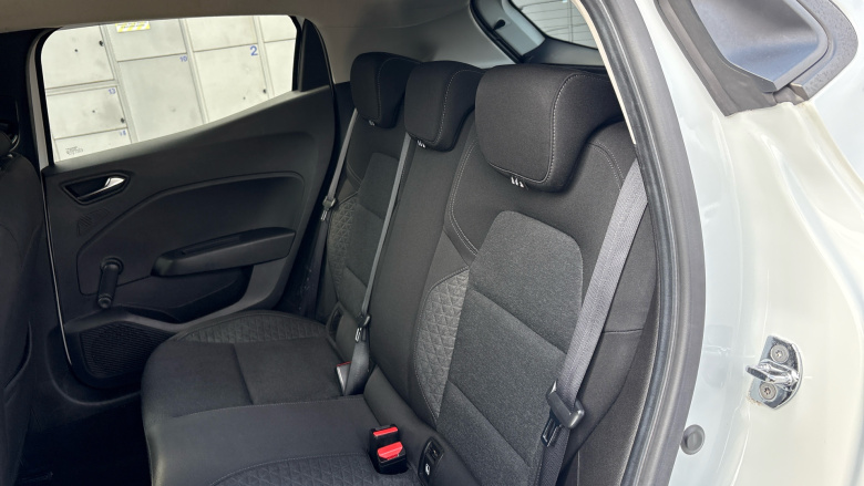 Renault Clio 1.0 TCe 100 Iconic 5dr Petrol Hatchback